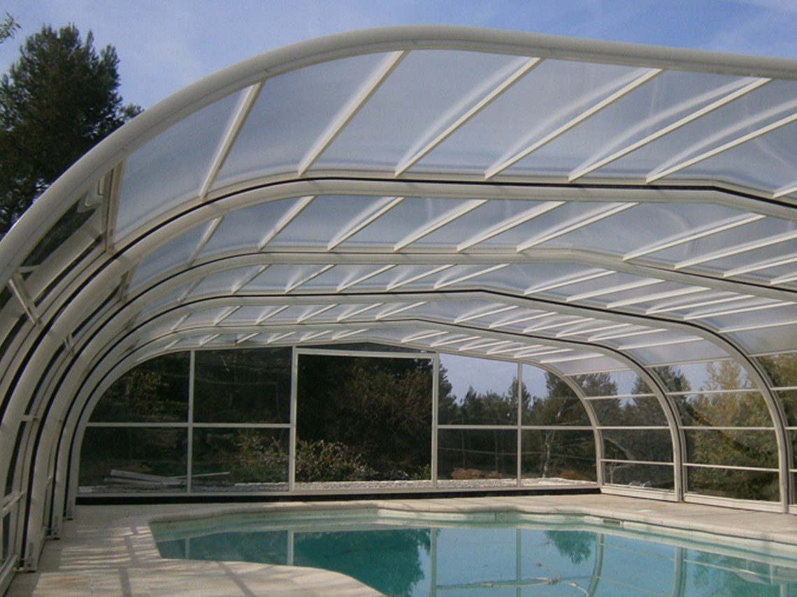 interieur-abri-piscine-haut