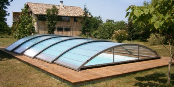 Abri piscine et permis de construire : ce que dit la loi