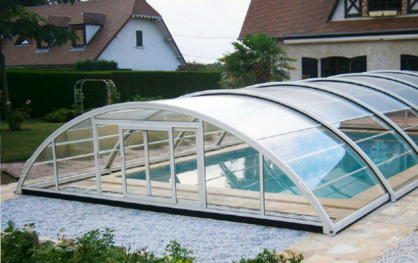 abri-piscine-double-porte-coulissante