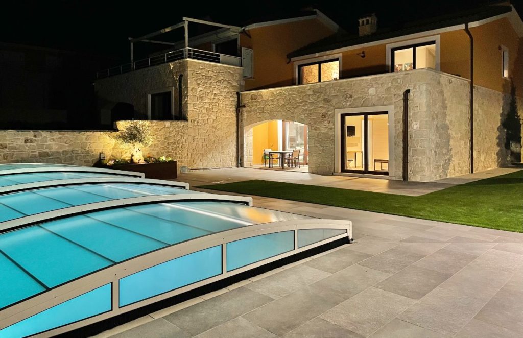 Abri de piscine bas Carat